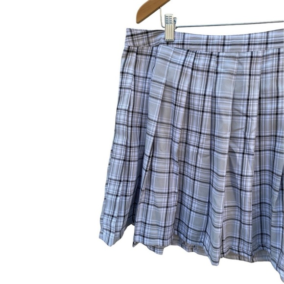 Forever 21 PLUS Plus Size Pleated Plaid Skirt I Size: 1X - Picture 4 of 8